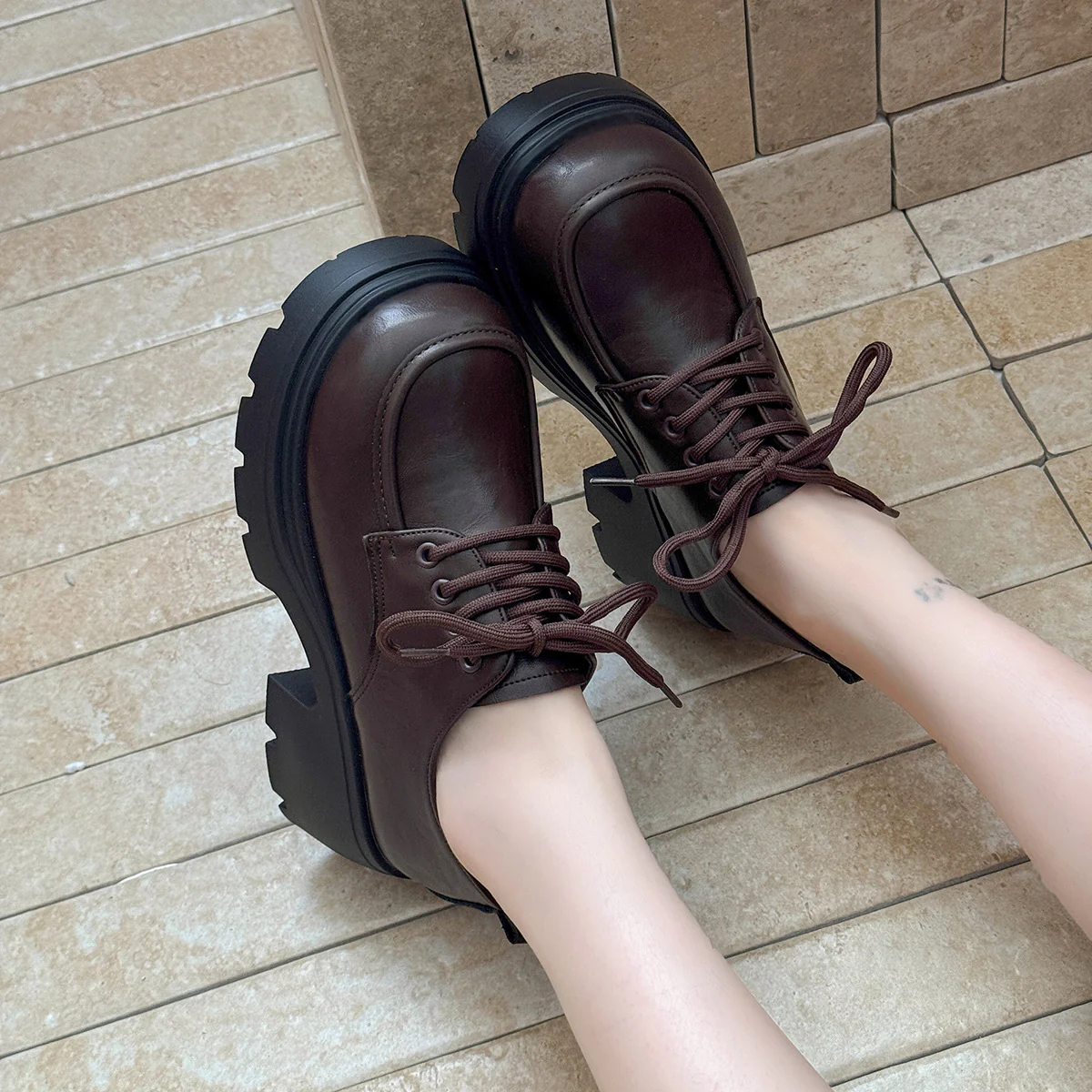 Damen Schnürschuhe mit robuster Plateausohle und modischem Design Heidi Mode - Image 6