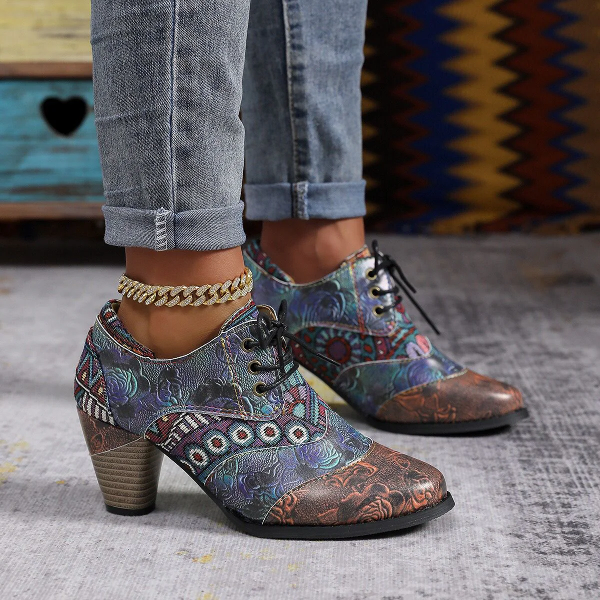 Damen Schuhwerk mit floralem Design und robustem Blockabsatz Heidi Mode - Image 10