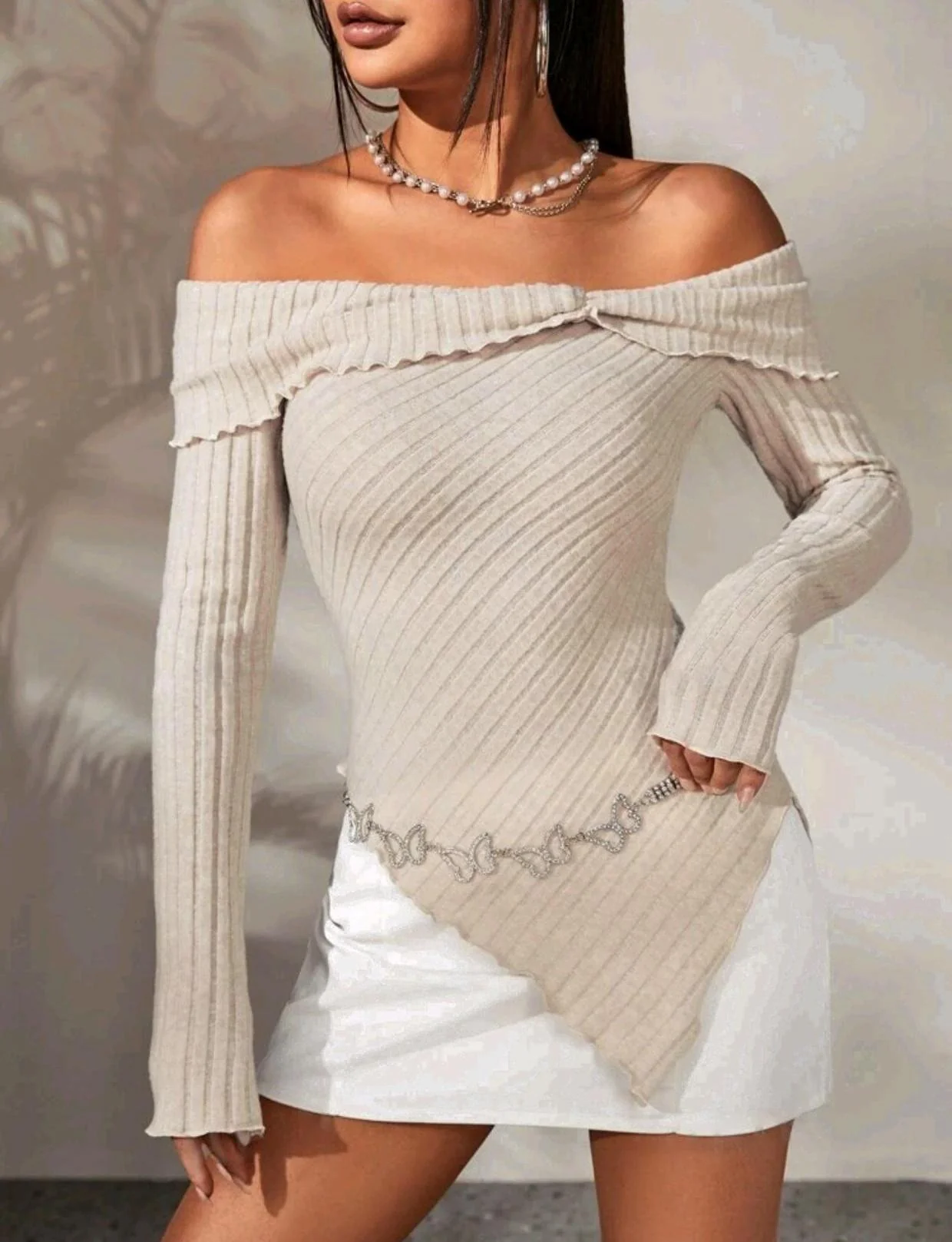 Damen  Schulterfreies Oberteil Aus Rippstrick mit Asymmetrischem Saum und Dekorativen Details Heidi-Mode - Image 6
