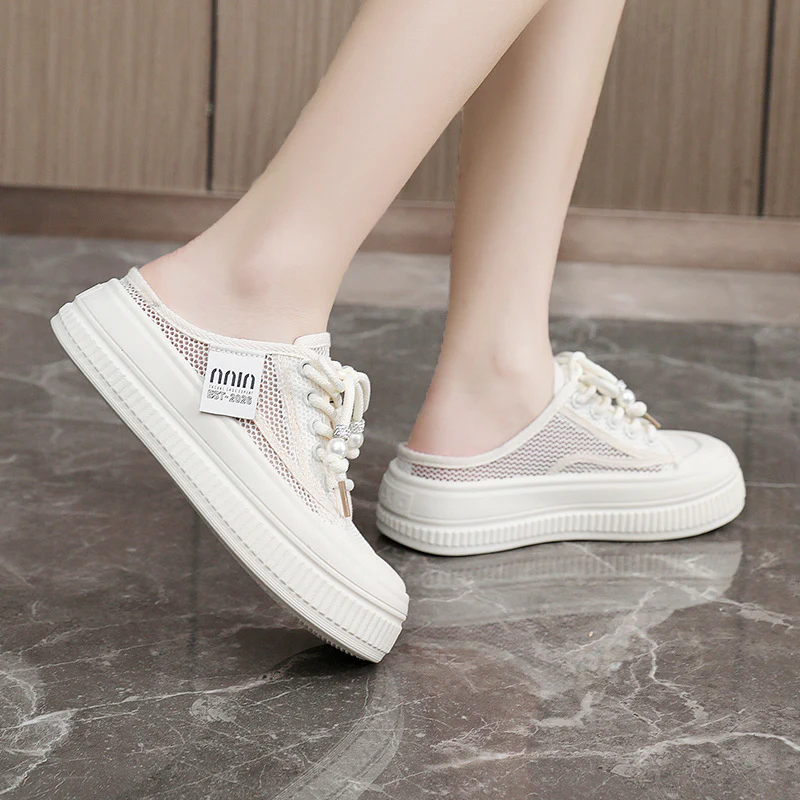 Damen Slip-On Sneakers mit atmungsaktiver Mesh-Oberfläche und modischen Akzenten Heidi Mode - Image 4