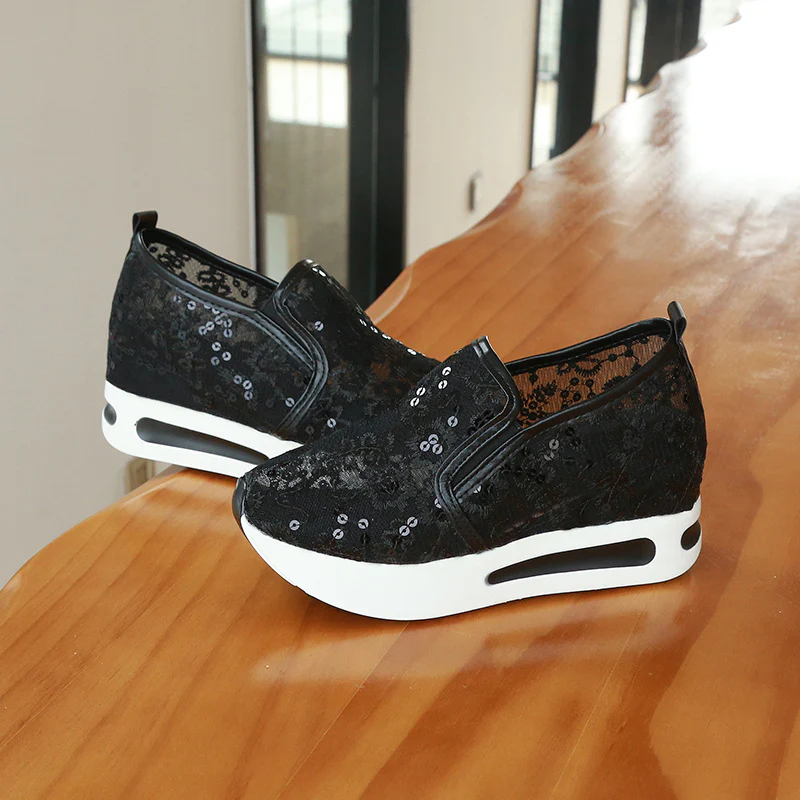Damen Slip-On Sneakers mit elegantem Spitzenmuster und dämpfendem Fußbett Heidi Mode - Image 9