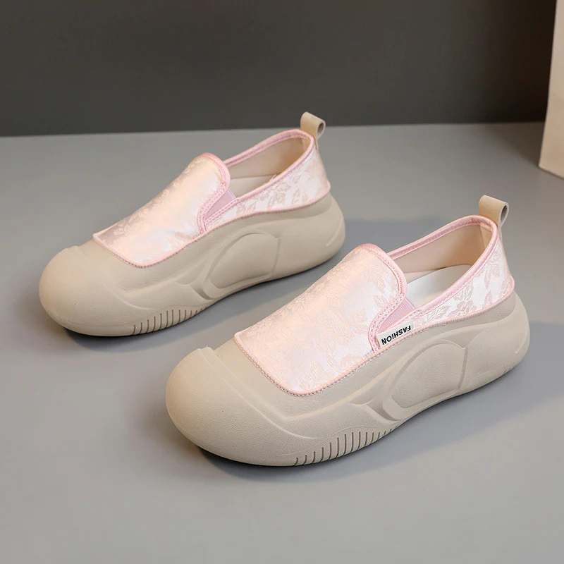Damen Slip-On Sneakers mit floralem Design und rutschfester Sohle Heidi Mode - Image 7