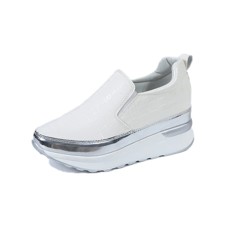 Damen Slip-On Sneakers mit modernem Lackleder und trendigem Metallic-Detail Heidi Mode - Image 5