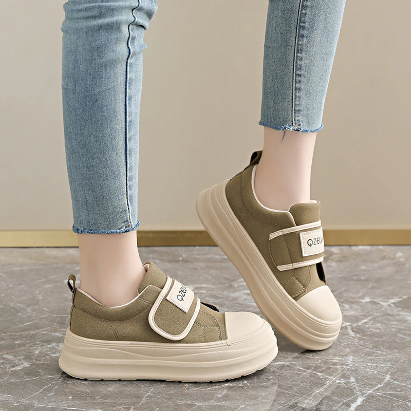 Damen Slip-On Sneakers mit praktischen Klettverschlüssen und komfortabler Sohle Heidi Mode - Image 4