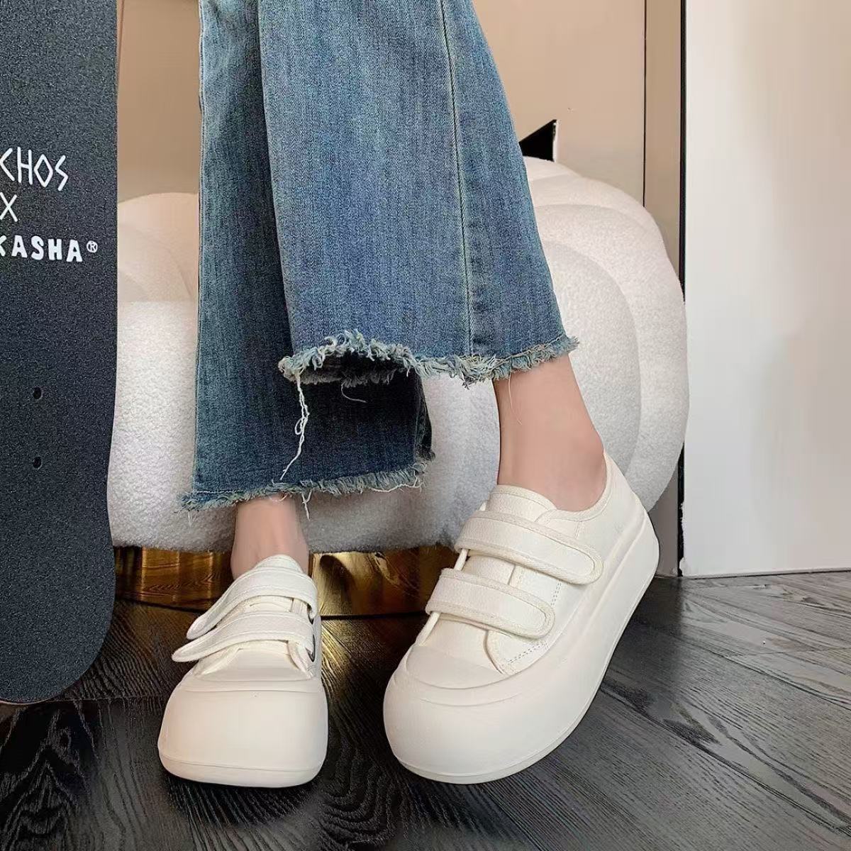Damen Slip-On Sneakers mit verstellbarem Klettverschluss und gepolsterter Sohle Heidi Mode - Image 4