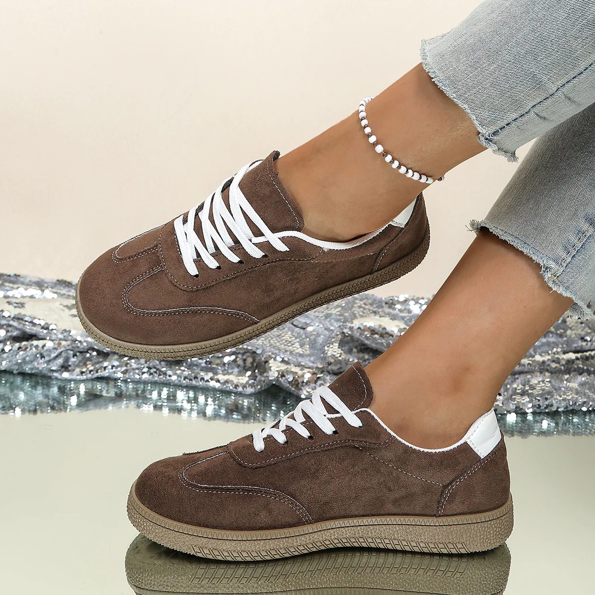 Damen Sneaker aus weichem Wildleder mit rutschfester Sohle Heidi Mode - Image 2