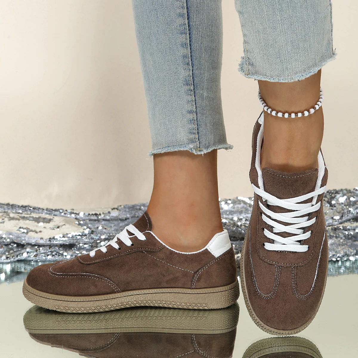 Damen Sneaker aus weichem Wildleder mit rutschfester Sohle Heidi Mode - Image 4