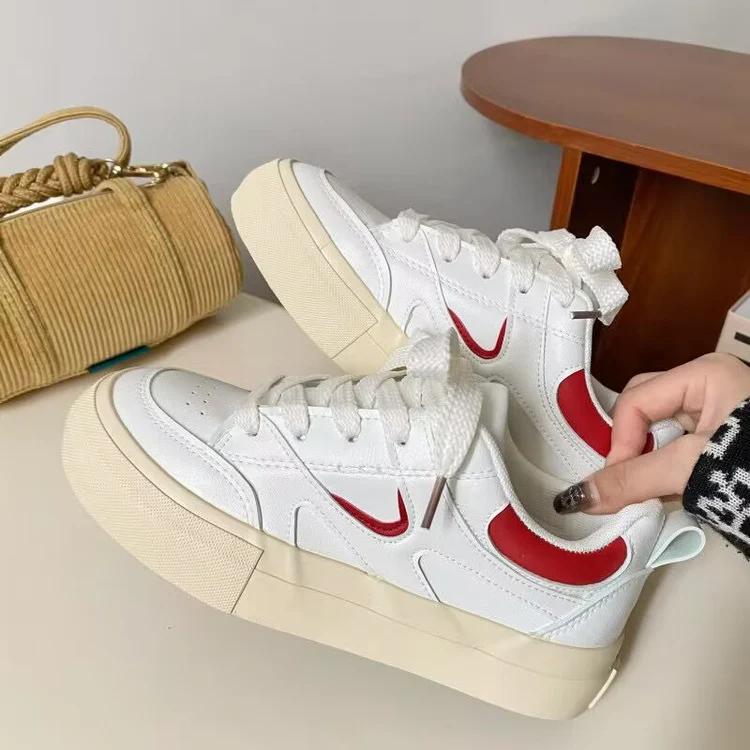 Damen Sneaker im sportlichen Design mit atmungsaktivem Obermaterial und dämpfender Sohle Heidi Mode - Image 3