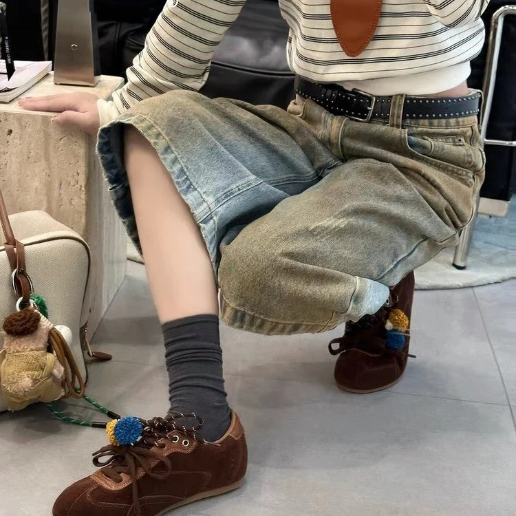 Damen Sneaker mit bunten dekorativen Pompons und hochwertigem Wildleder Heidi Mode - Image 4
