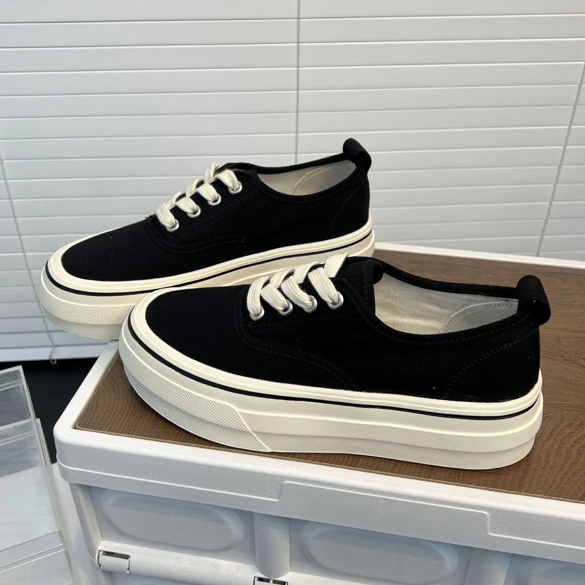Damen Sneaker mit dicker Sohle und hochwertigem Canvas-Obermaterial Heidi Mode - Image 2