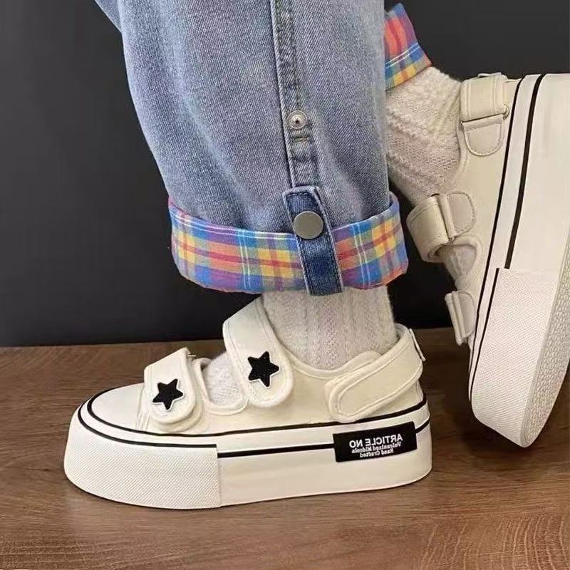 Damen Sneaker mit doppeltem Klettverschluss und verspielter Sternapplikation Heidi Mode - Image 2