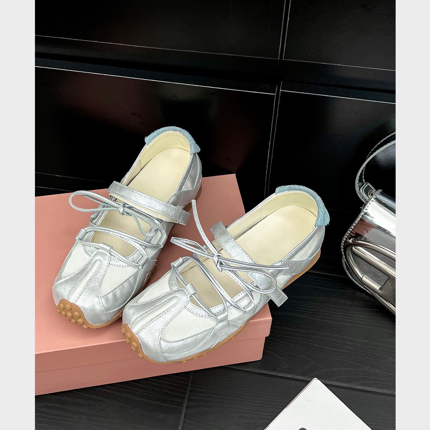 Damen Sneaker mit flexiblem Schnürsystem und atmungsaktivem Obermaterial Heidi Mode - Image 8
