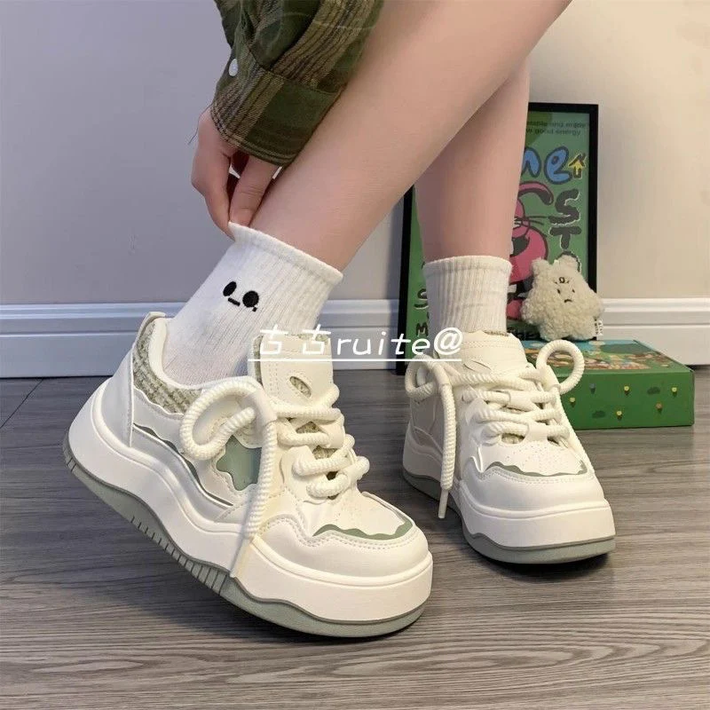 Damen Sneaker mit gepolsterter Sohle und modernem Design Heidi Mode - Image 4