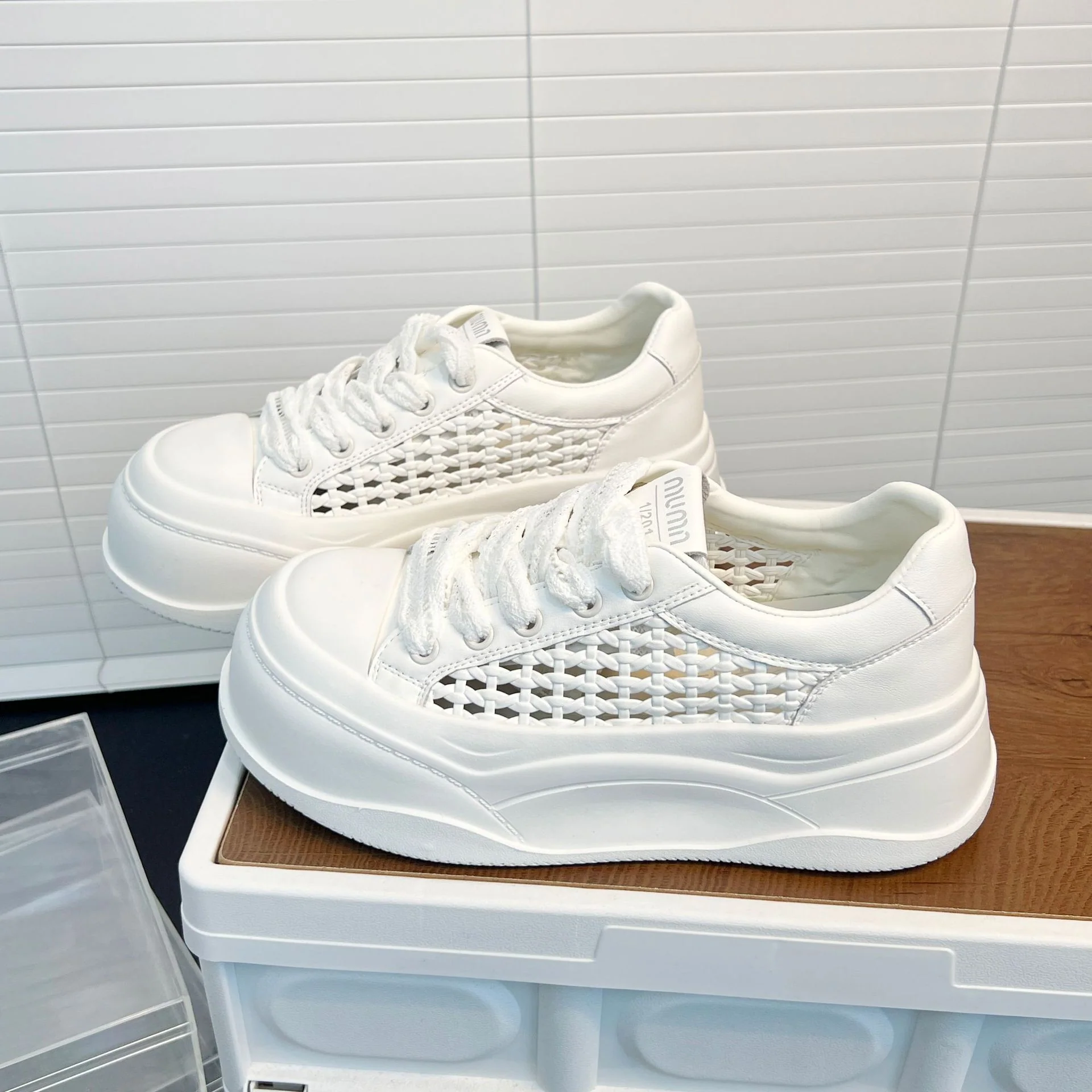 Damen Sneaker mit luftiger Netzstruktur und bequemer Plateausohle Heidi Mode - Image 2