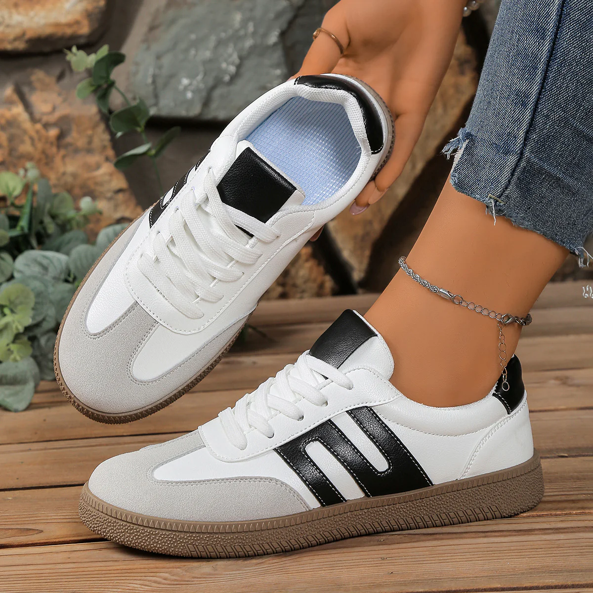 Damen Sneaker mit modischen Akzenten und rutschfester Sohle Heidi Mode - Image 2
