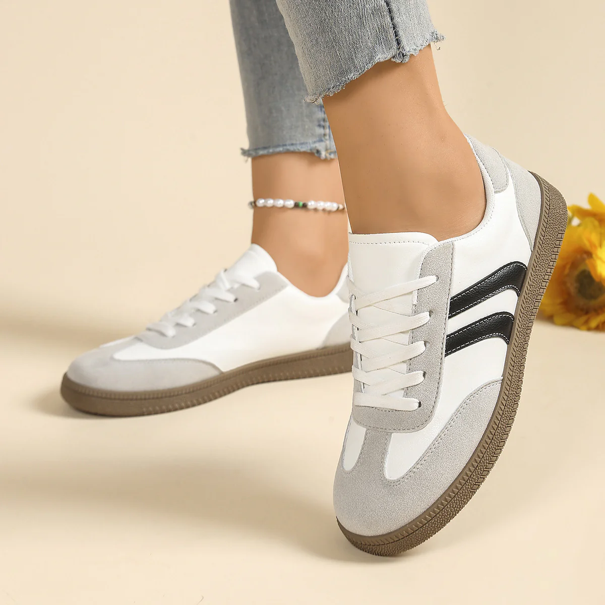 Damen Sneaker mit sportlichem Design und atmungsaktiver Oberfläche Heidi Mode - Image 4