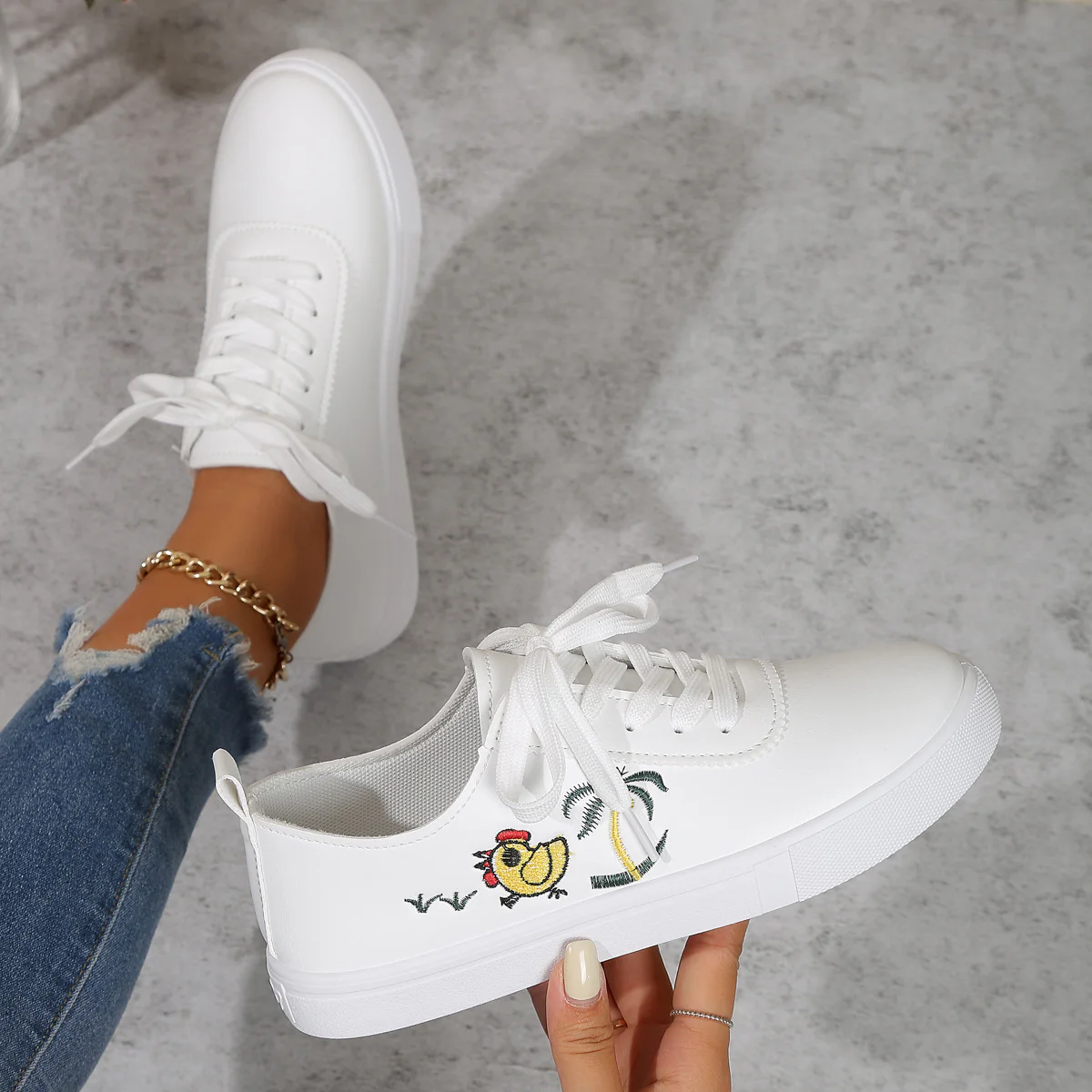 Damen Sneaker mit verspieltem Stickmuster und bequemer Sohle Heidi Mode - Image 2
