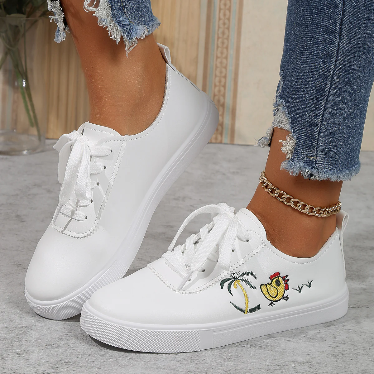 Damen Sneaker mit verspieltem Stickmuster und bequemer Sohle Heidi Mode - Image 3