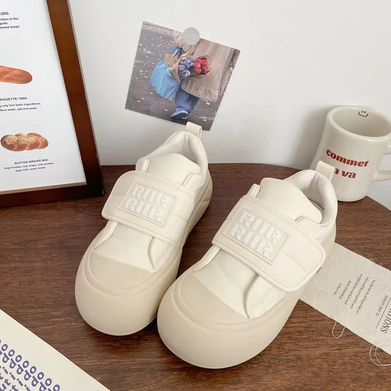 Damen Sneaker mit verstellbarem Klettverschluss und dämpfender Sohle Heidi Mode - Image 2