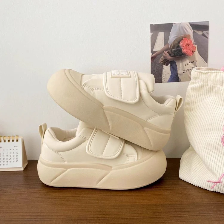 Damen Sneaker mit verstellbarem Klettverschluss und innovativem Sohlenprofil Heidi Mode - Image 4