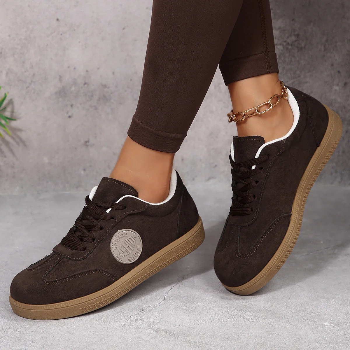 Damen Sneaker mit weichem Veloursleder und komfortabler Sohle Heidi Mode - Image 4