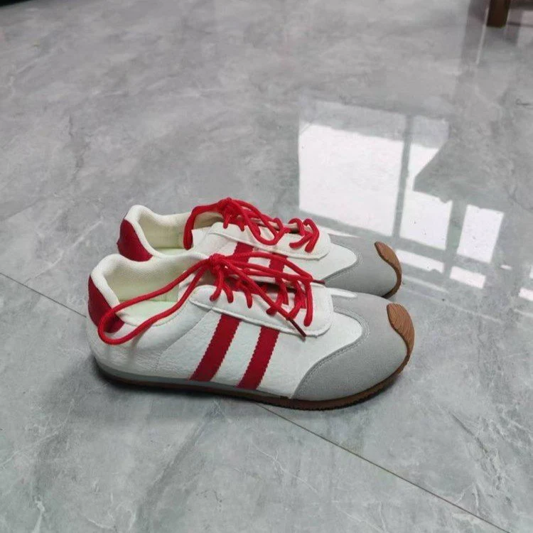 Damen Sneaker mit weichem Wildleder-Obermaterial und rutschfester Sohle Heidi Mode - Image 2