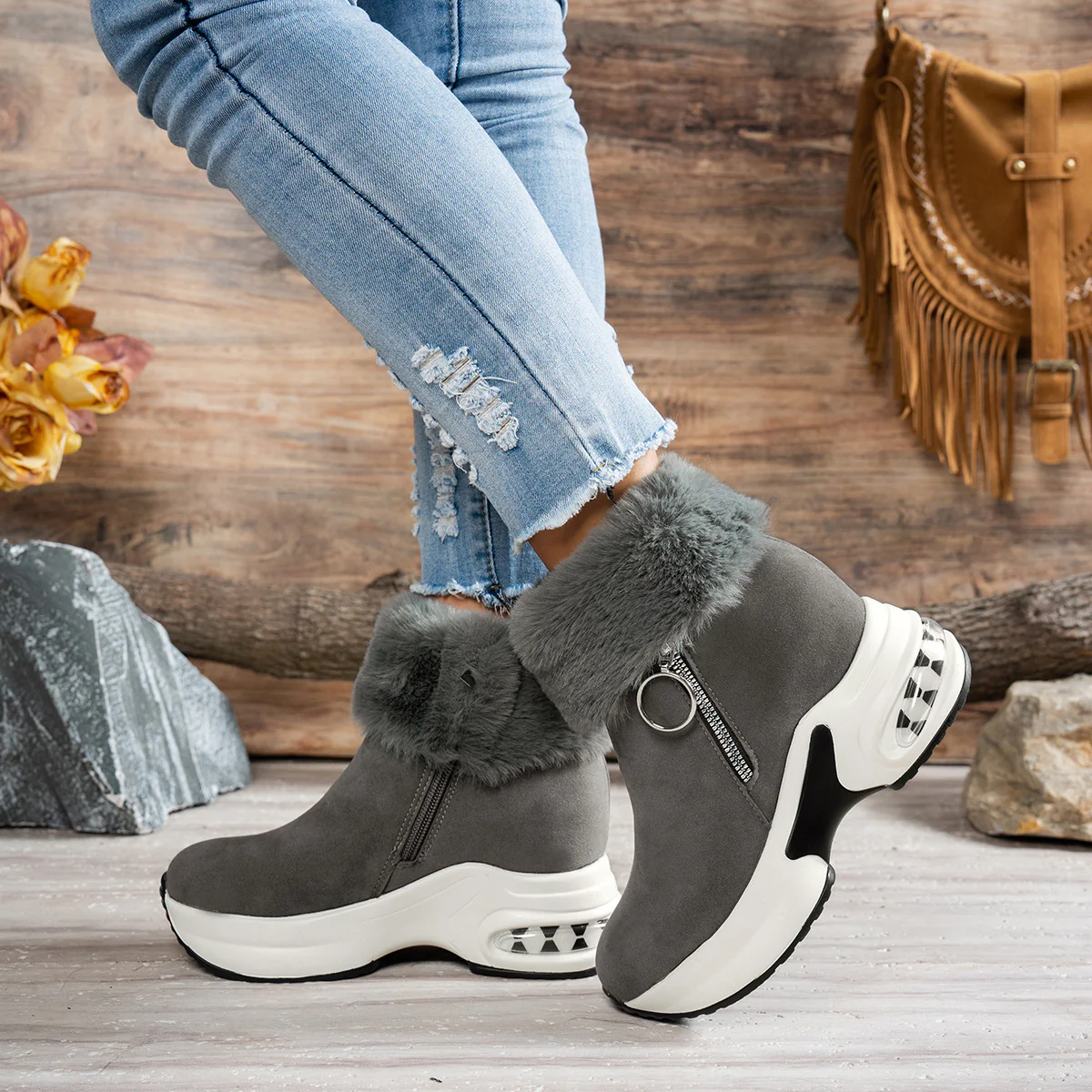 Damen Sneaker-Stiefel mit weichem Kunstfellkragen und trendigem Reißverschluss Heidi Mode - Image 4