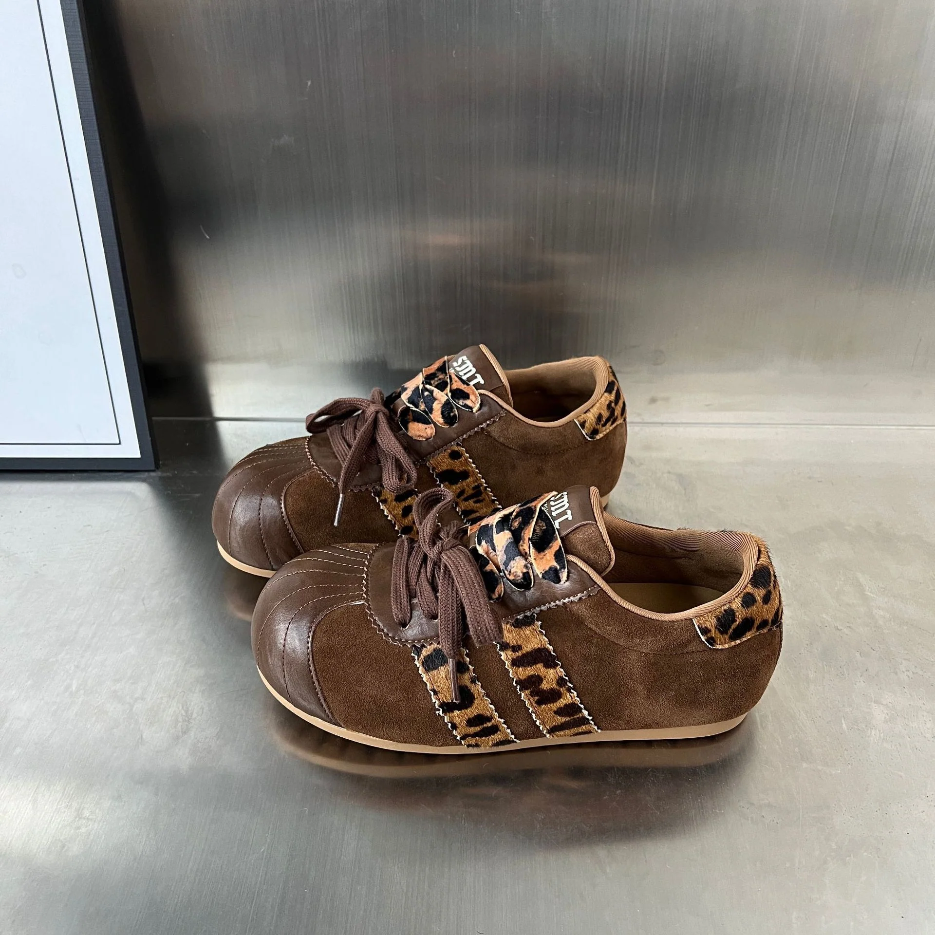 Damen Sneakers im angesagten Tierdruck-Design mit hochwertigem Wildleder und robustem Gummifußbett Heidi Mode - Image 6