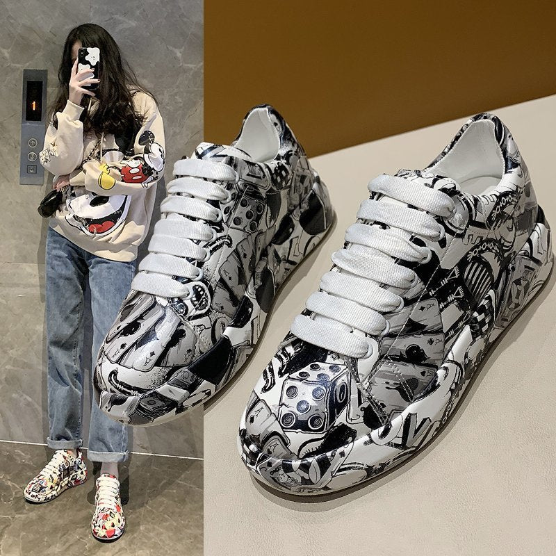 Damen Sneakers im bunten Comic-Design mit rutschfester Sohle Heidi Mode - Image 3