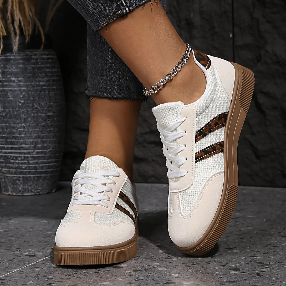 Damen Sneakers im modernen Sportdesign mit eleganten Akzenten Heidi Mode - Image 3