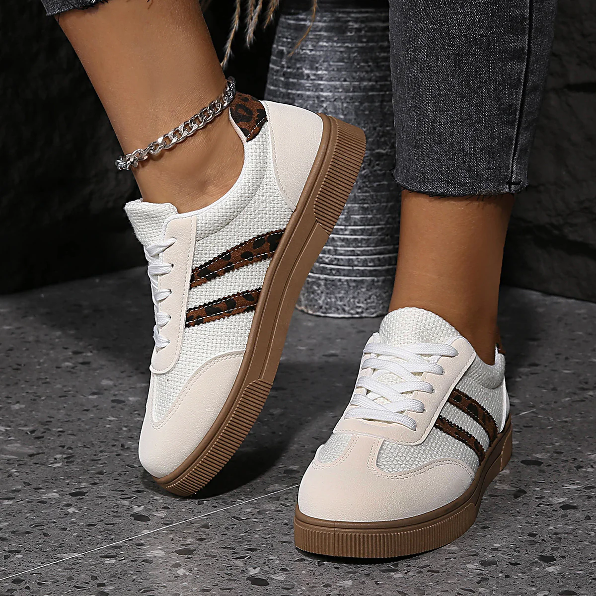 Damen Sneakers im modernen Sportdesign mit eleganten Akzenten Heidi Mode - Image 4