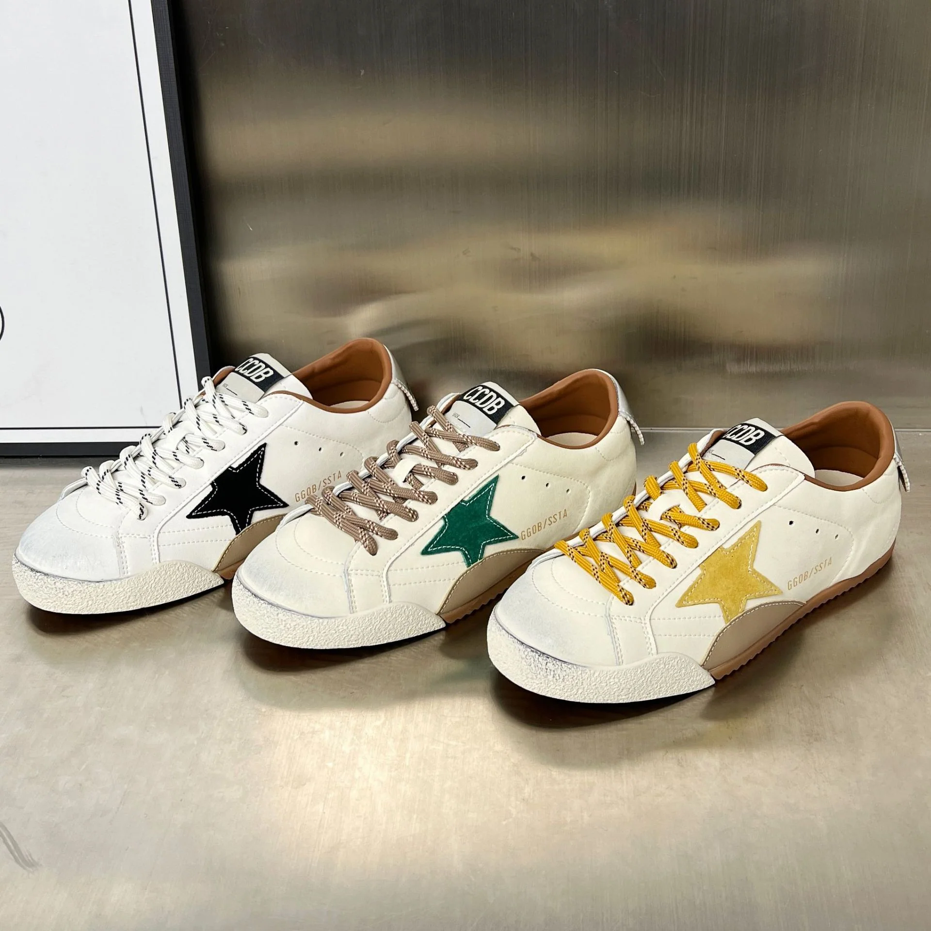 Damen Sneakers im sportlichen Design mit markantem Stern-Detail und ergonomischer Dämpfung Heidi Mode - Image 3