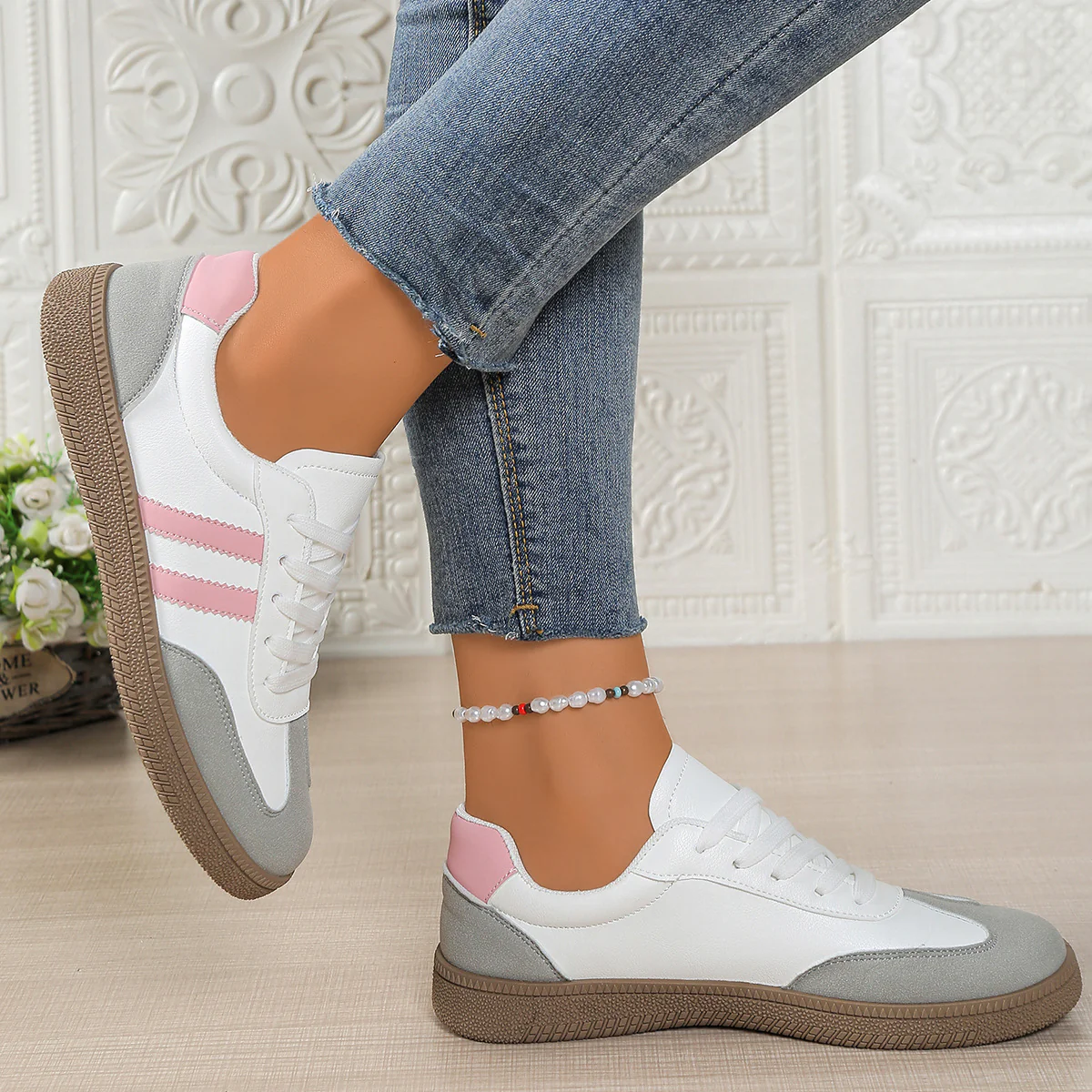 Damen Sneakers im sportlichen Design mit strukturiertem Obermaterial und rutschfester Sohle Heidi Mode - Image 4