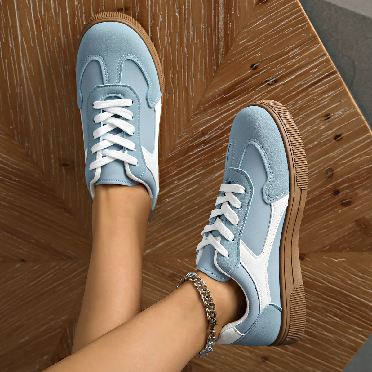 Damen Sneakers im Sportstyle mit atmungsaktiver Oberflächenstruktur Heidi Mode - Image 4