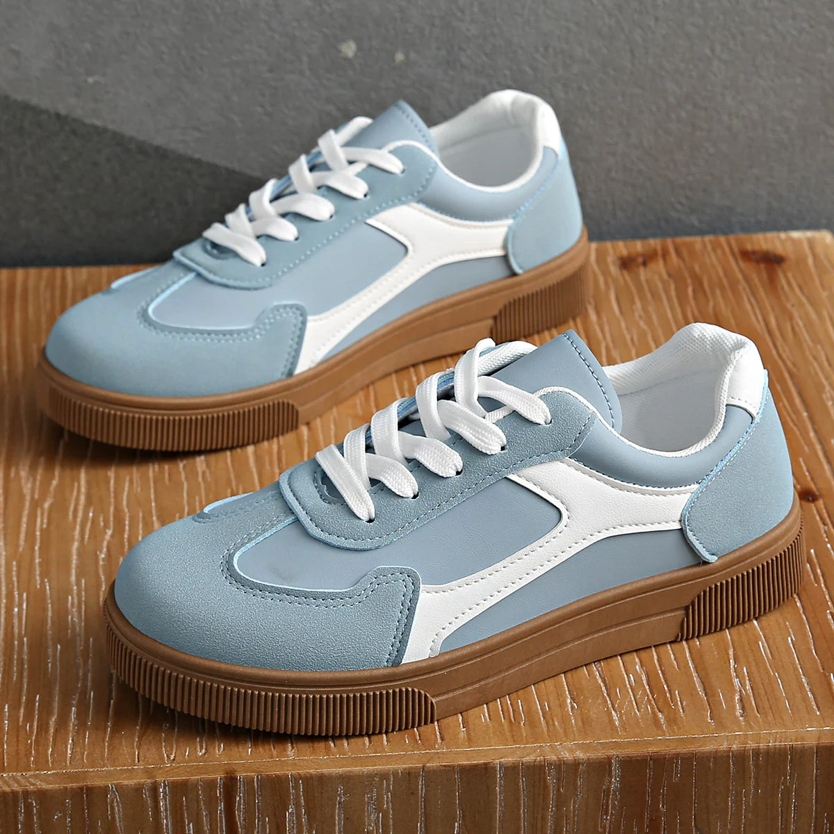 Damen Sneakers im Sportstyle mit atmungsaktiver Oberflächenstruktur Heidi Mode - Image 6