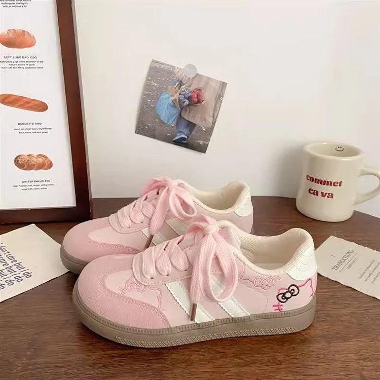 Damen Sneakers im verspielten Design mit Hello Kitty-Applikationen Heidi Mode - Image 2