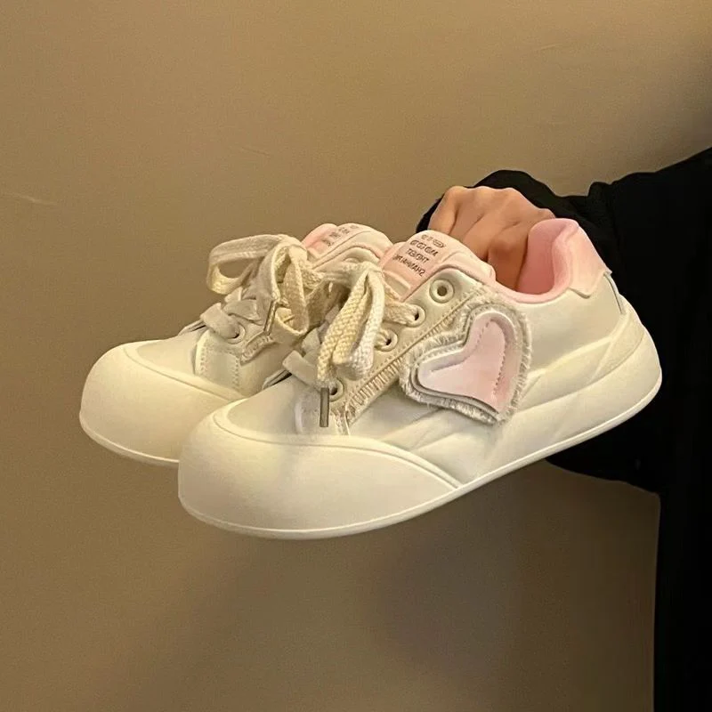 Damen Sneakers im verspielten Heart-Design mit atmungsaktiver Oberflächenstruktur Heidi Mode - Image 6