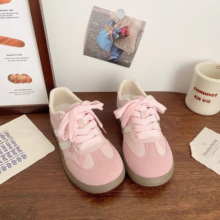 Damen Sneakers im verspielten Hello Kitty Design mit komfortabler Dämpfung Heidi Mode - Image 4