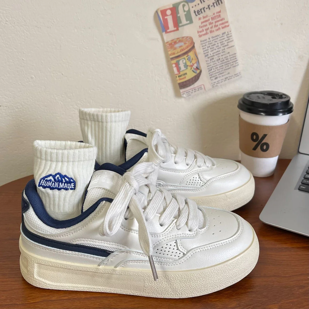 Damen Sneakers im zeitlosen Retro-Stil mit gepolsterter Innensohle und rutschfester Sohle Heidi Mode - Image 2