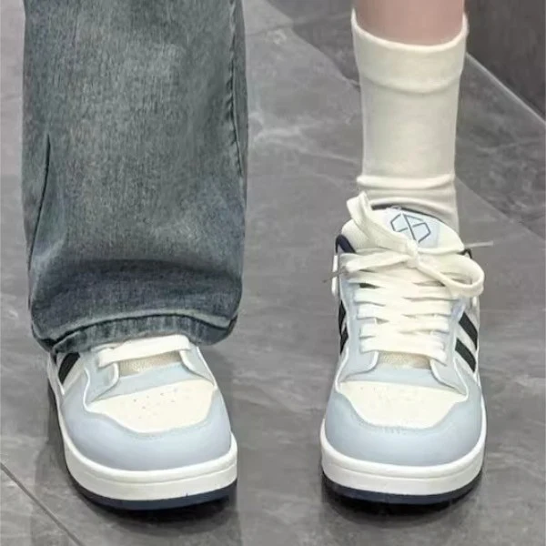 Damen Sneakers mit atmungsaktivem Obermaterial und klassischem Design Heidi Mode - Image 3