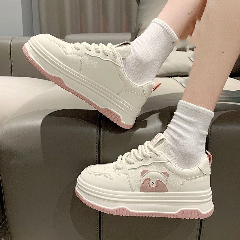 Damen Sneakers mit attraktivem Pandadesign von Heidi Mode - Image 4