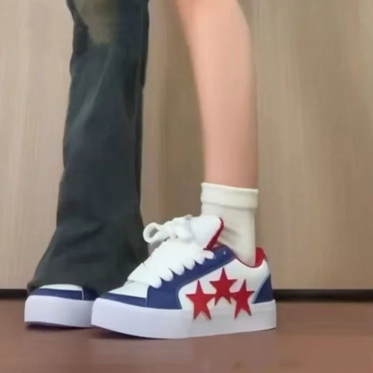 Damen Sneakers mit auffälligen Sternen-Applikationen und dämpfender Sohle Heidi Mode - Image 3