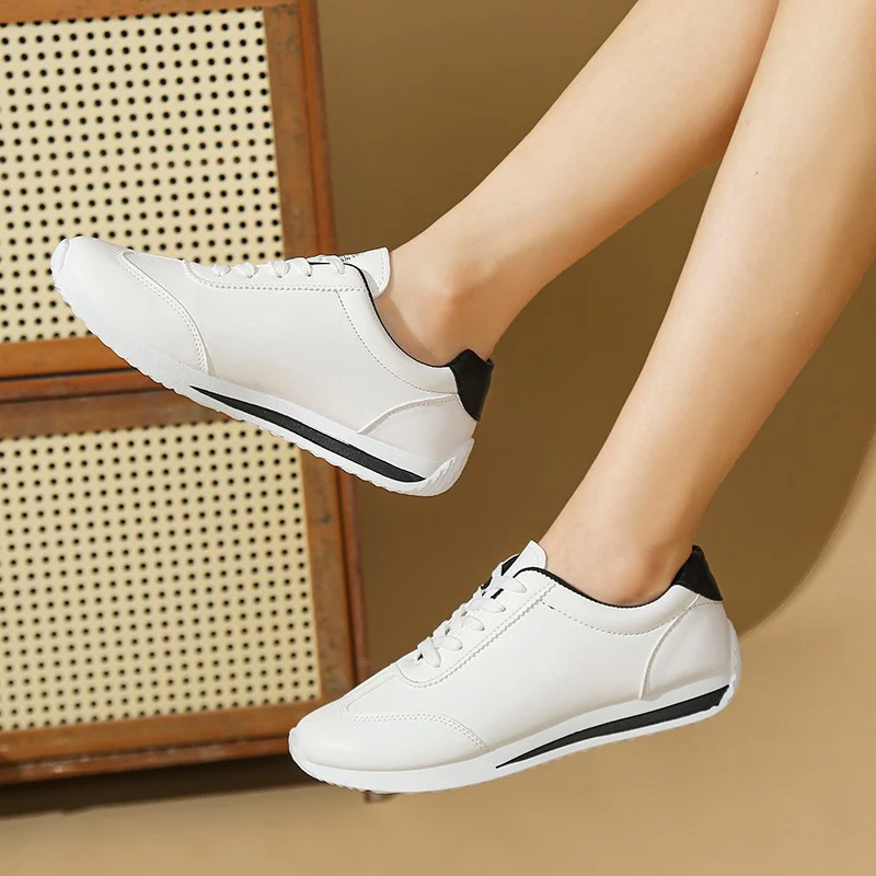 Damen Sneakers mit bequemem Kunstleder-Obermaterial und sportlichem Design Heidi Mode - Image 2