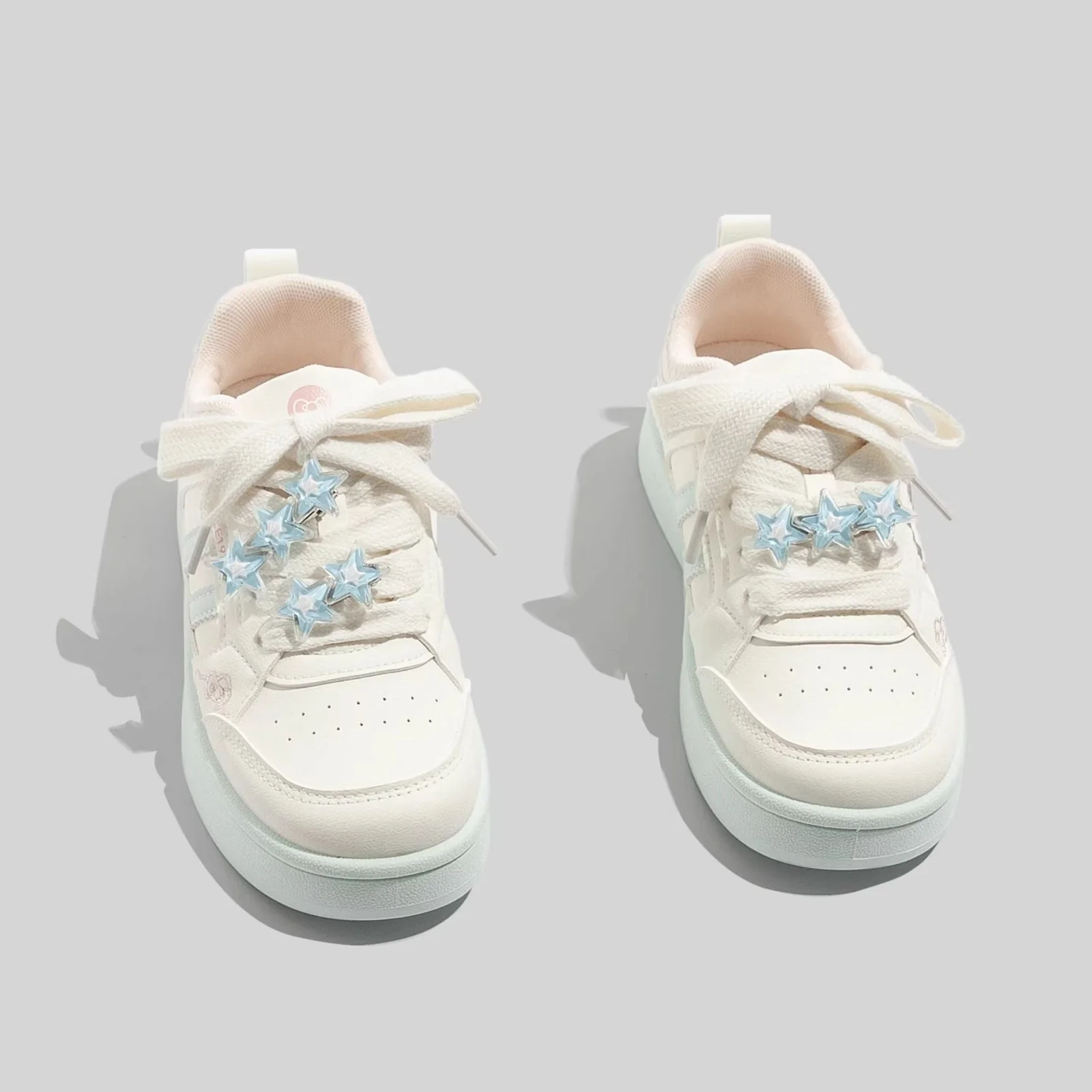 Damen Sneakers mit charmanten Sternenapplikationen und bequemer Dämpfung Heidi Mode - Image 4