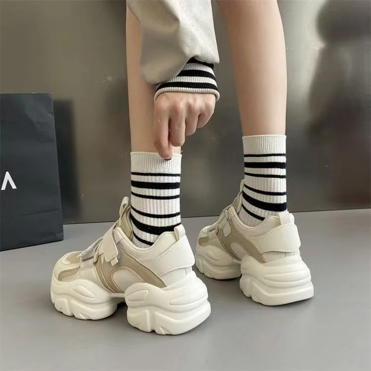 Damen Sneakers mit dämpfenden Klettverschlüssen und atmungsaktiver Obermaterialstruktur Heidi Mode - Image 4