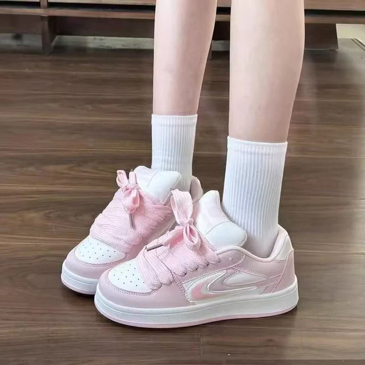 Damen Sneakers mit dekorativen Schnürdetails und komfortabler Dämpfung Heidi Mode - Image 2