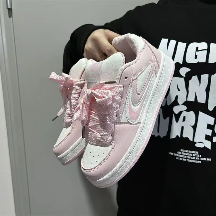 Damen Sneakers mit dekorativen Schnürdetails und komfortabler Dämpfung Heidi Mode - Image 5