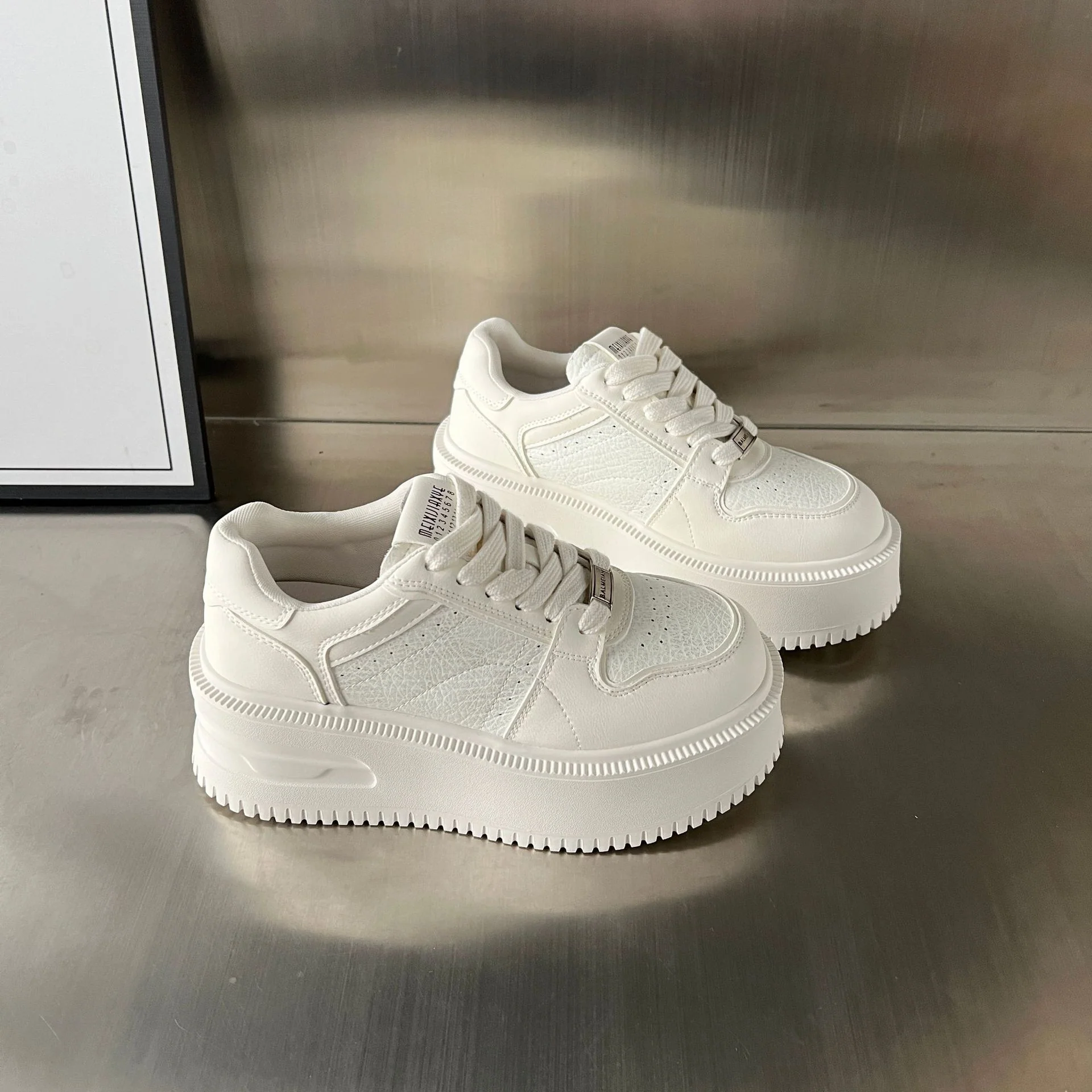 Damen Sneakers mit dickem Plateau und atmungsaktiver Obermaterialstruktur Heidi Mode - Image 5