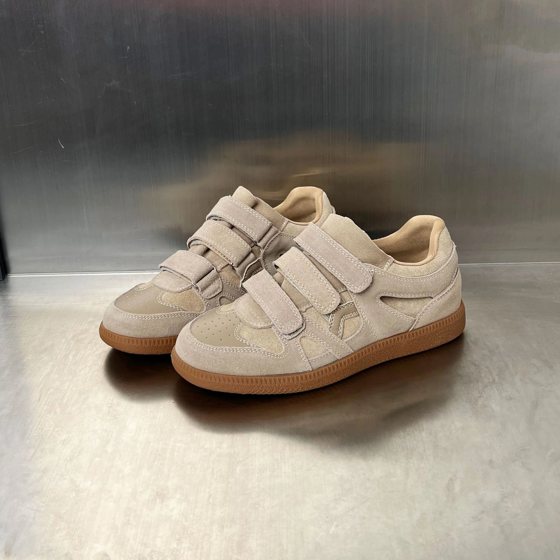 Damen Sneakers mit doppeltem Klettverschluss und weicher Schaumstoffdämpfung Heidi Mode - Image 2