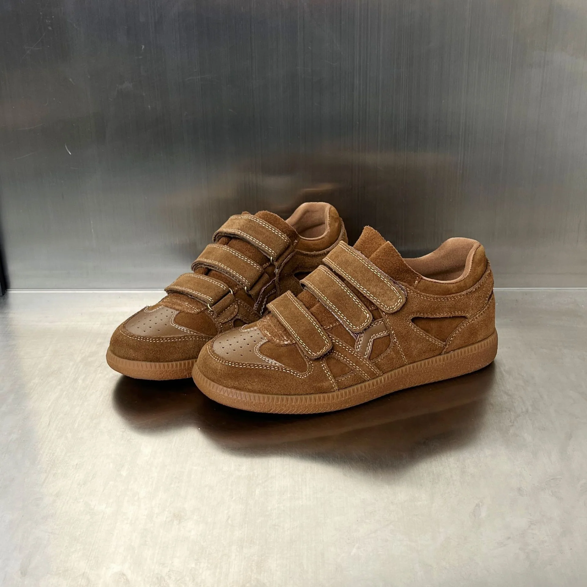 Damen Sneakers mit doppeltem Klettverschluss und weicher Schaumstoffdämpfung Heidi Mode - Image 6